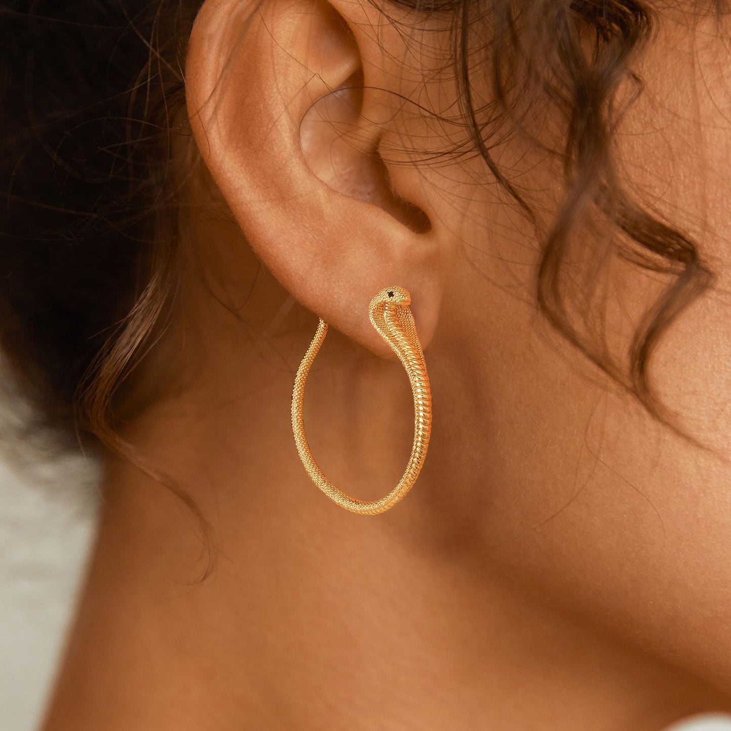 MTMY Gold Snake Hoop Huggie Earrings for Women 14K Gold Plated Dainty Snake Shaped Charm Huggie Hoop Earrings Small Tiny Minimalist Handmade Hypoallergenic Jewelry